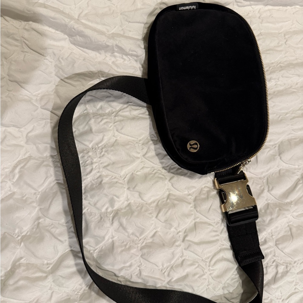 Lululemon belt bag